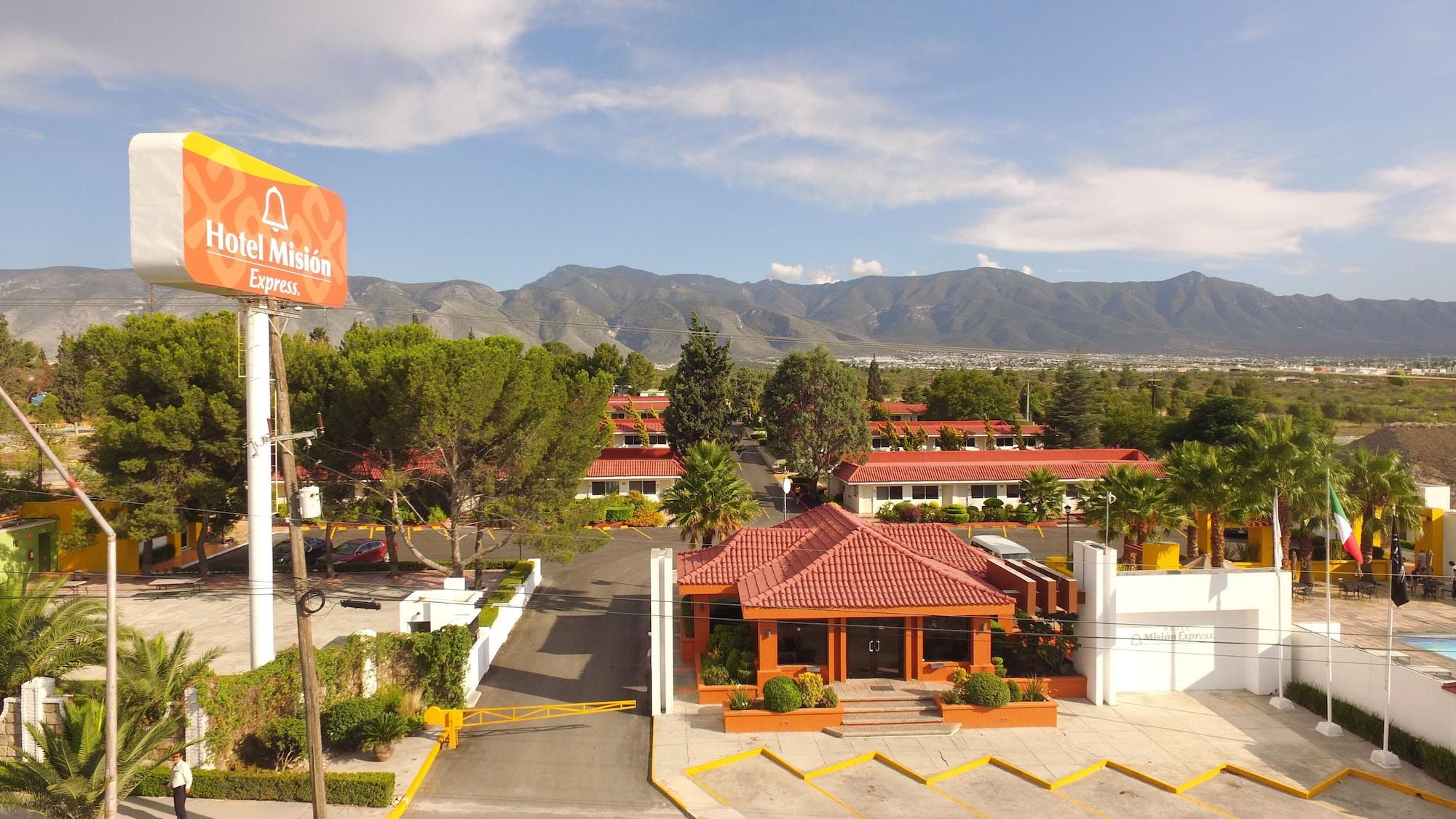 Mision Express Saltillo Ngoại thất bức ảnh