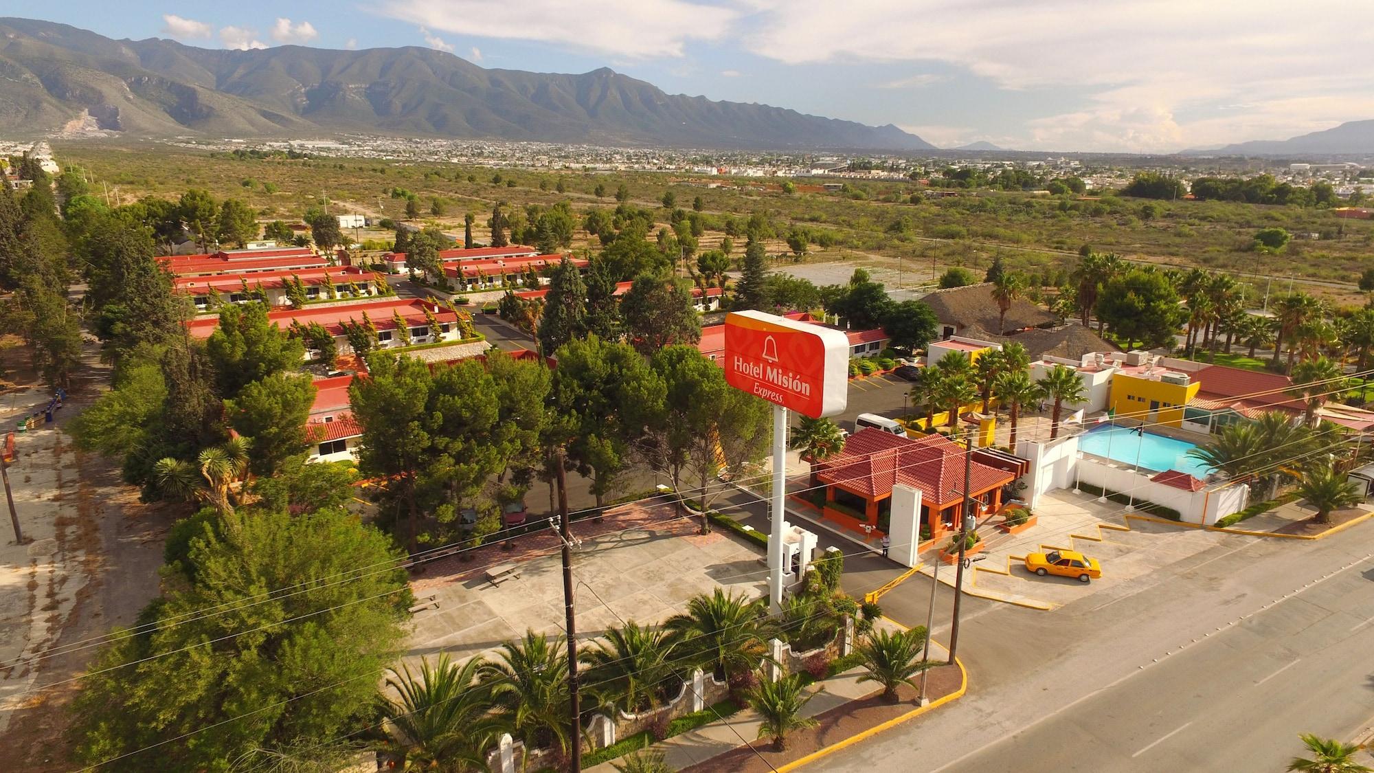 Mision Express Saltillo Ngoại thất bức ảnh