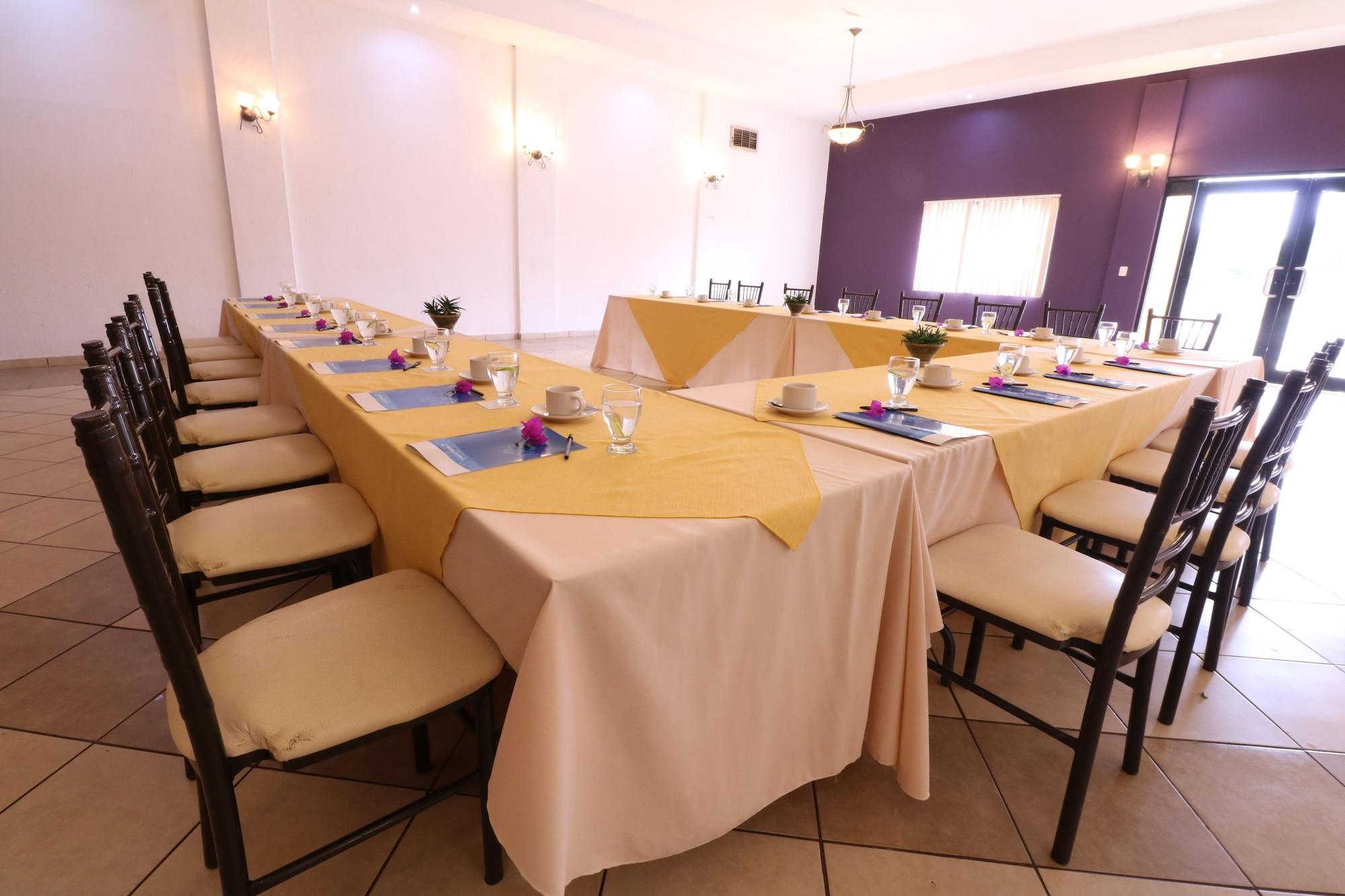 Mision Express Saltillo Ngoại thất bức ảnh